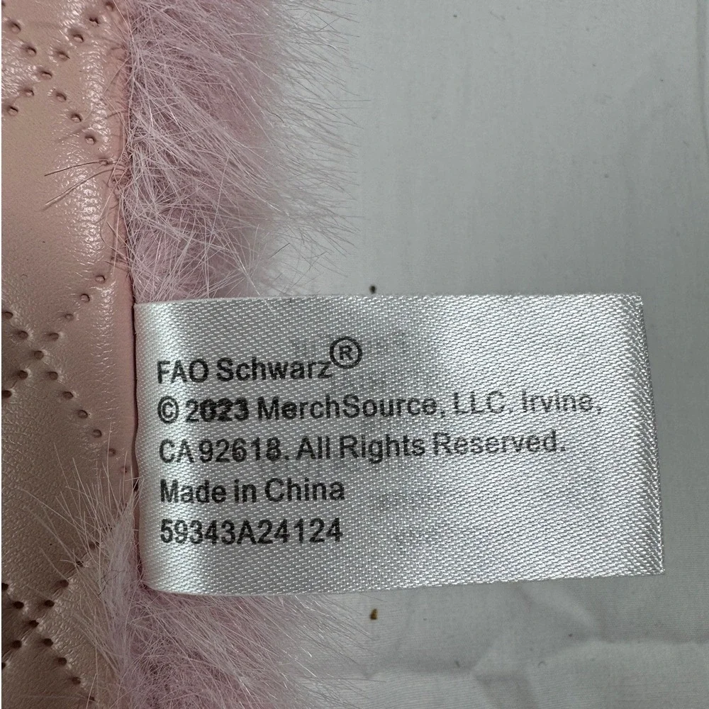 FAO Schwarz Kids Pink Faux Fur Handbag Quilted Interior Gold Logo 59343A24124